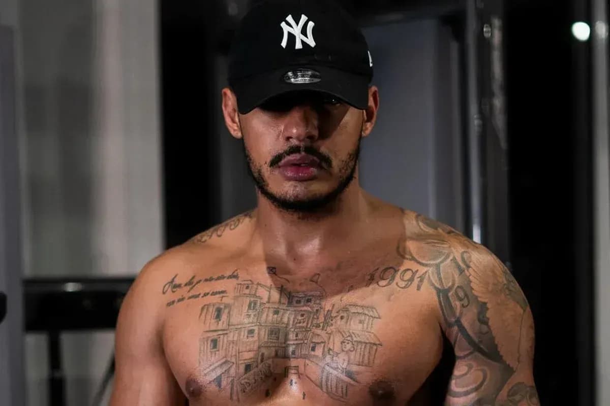 Rapper Hungria segue em UTI em Brasília