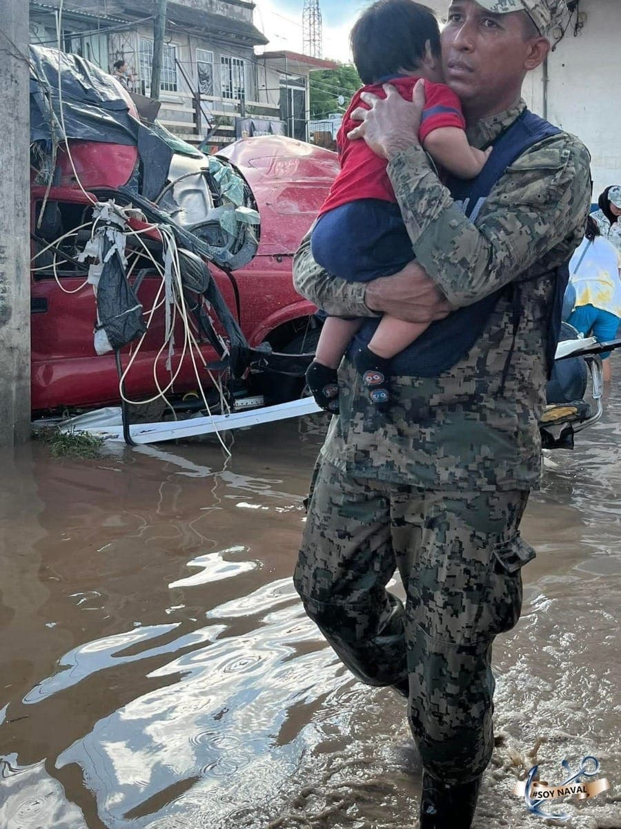 Inundações provocadas por tempestades no México