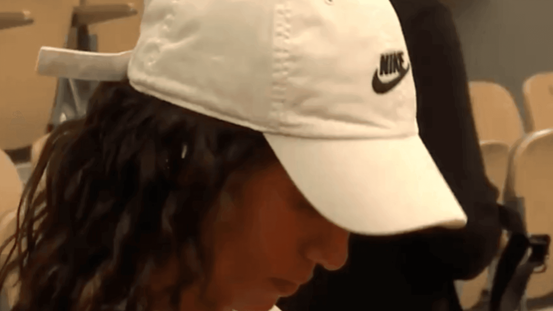 Rayssa Leal durante competição da Liga Mundial de Skate Street em Paris