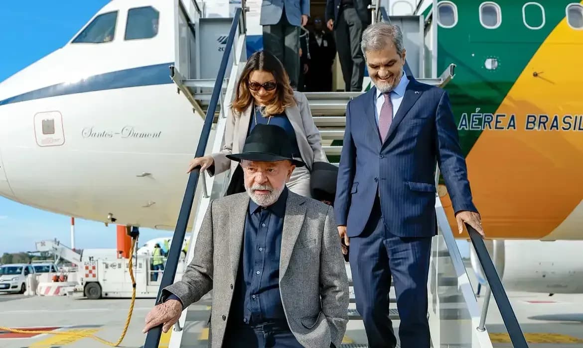 Lula desembarca em Roma 