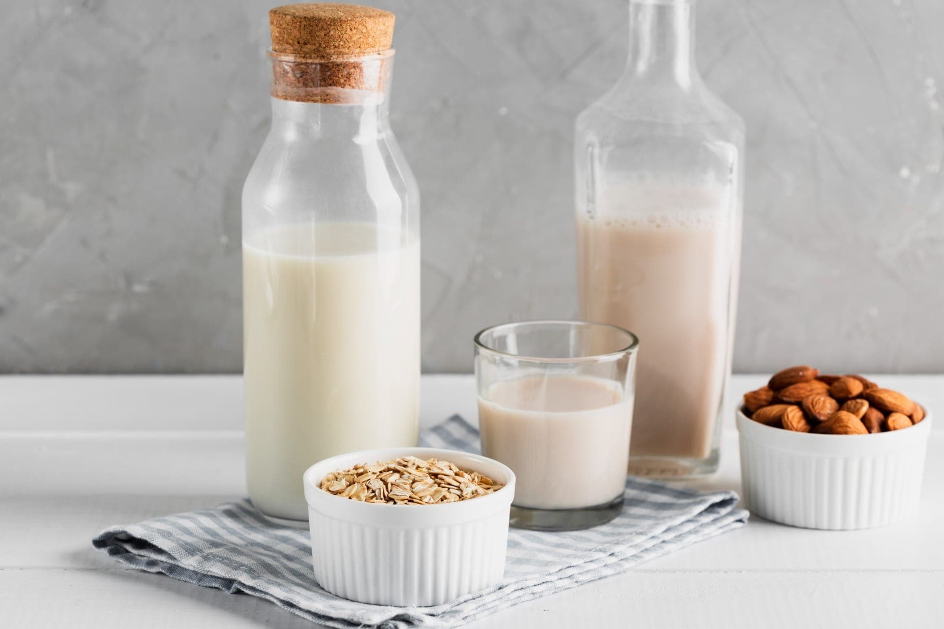 A diferença entre o leite vegetal e o animal está na origem e na composição nutricional