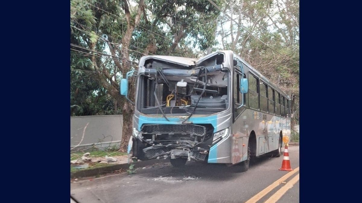 Acidente foi na pista sentido Caraguatatuba
