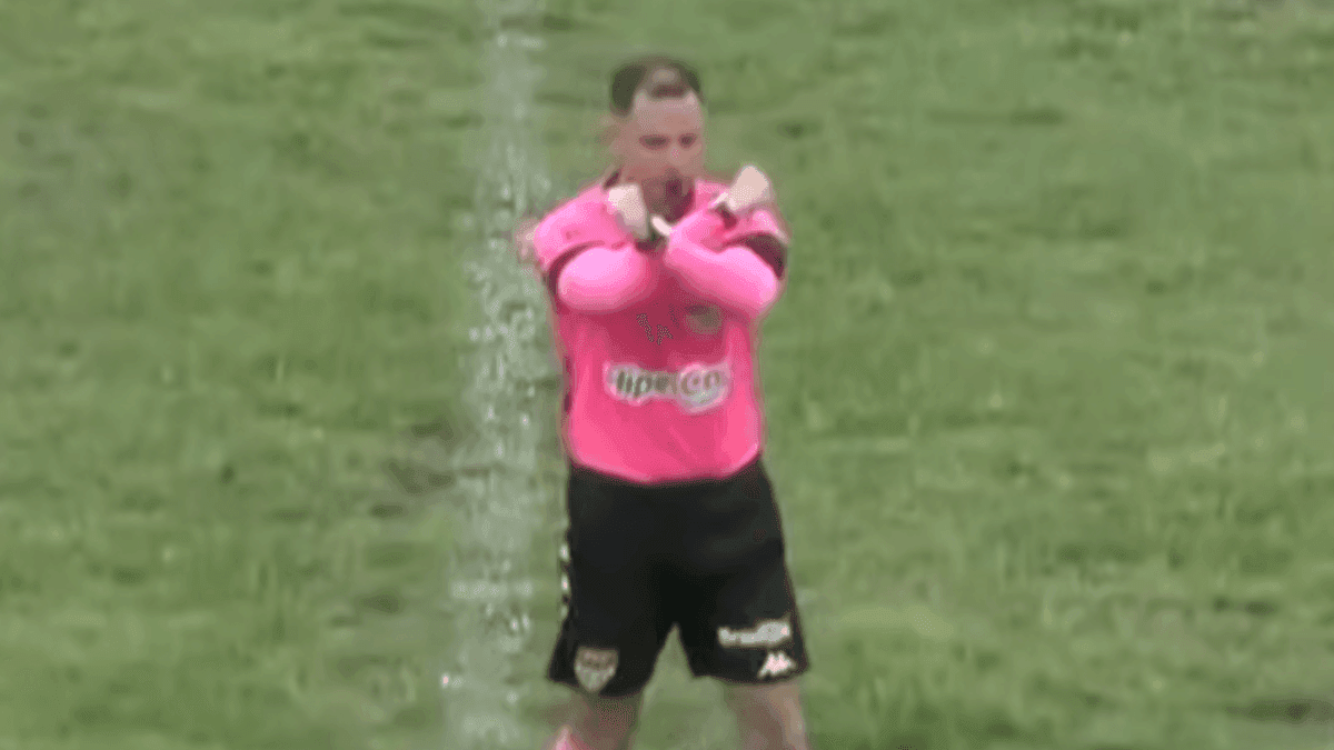 Juiz ativa protocolo antirracismo em jogo entre Manthiqueira e Corinthians pelo Paulista sub-12
