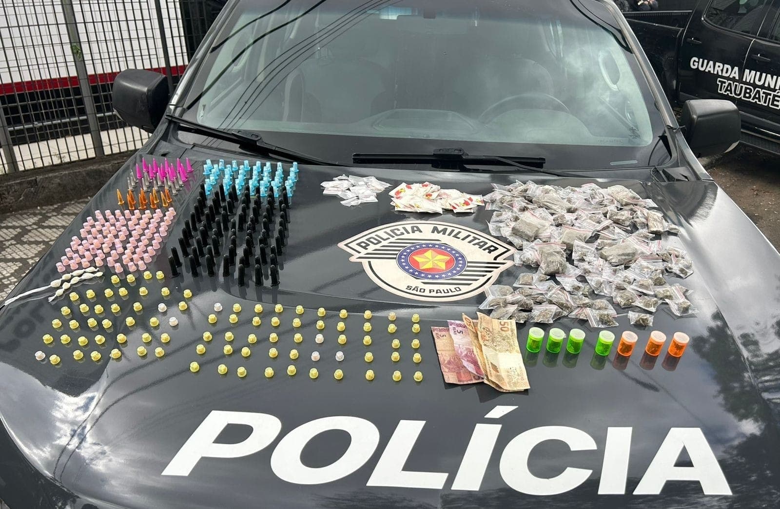 Adolescente de 15 anos é apreendido com grande quantidade de drogas em Taubaté
