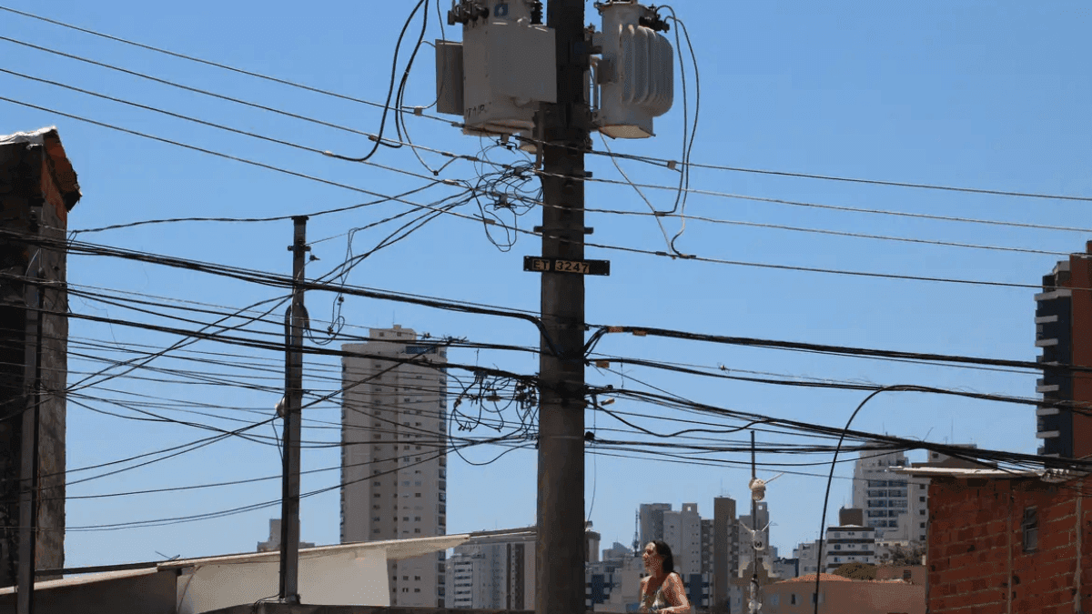 Fiação em poste