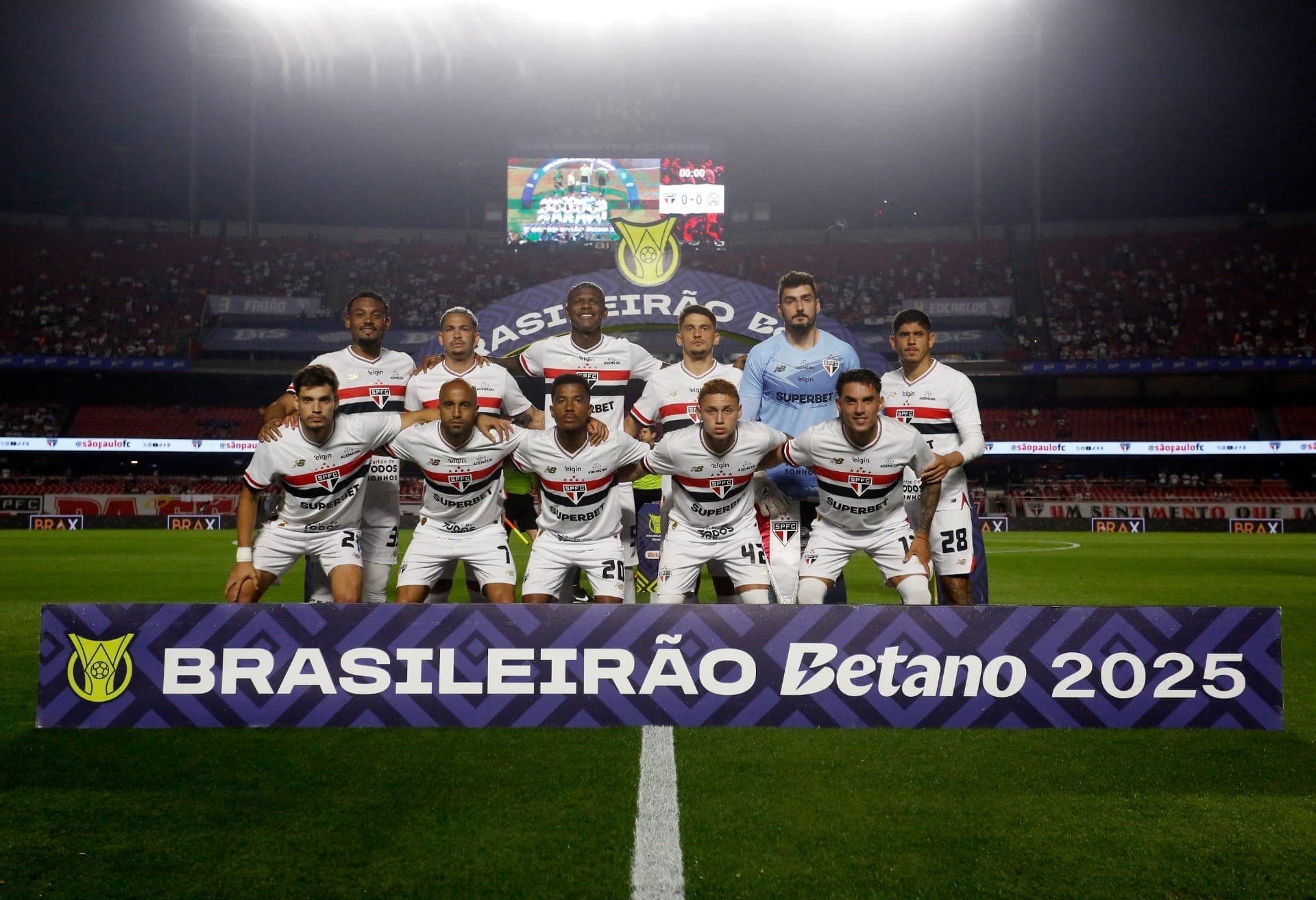 Elenco do São Paulo no Morumbi contra o Bahia
