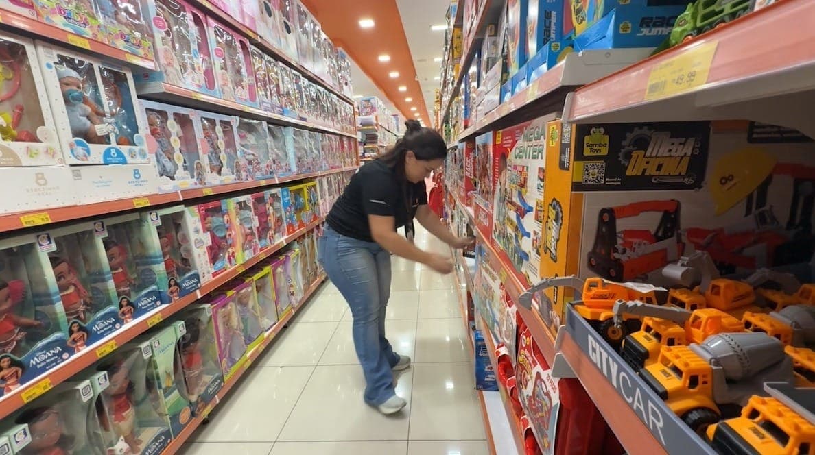 Comércio do Vale do Paraíba deve abrir quase 3000 vagas temporárias de emprego para o Natal