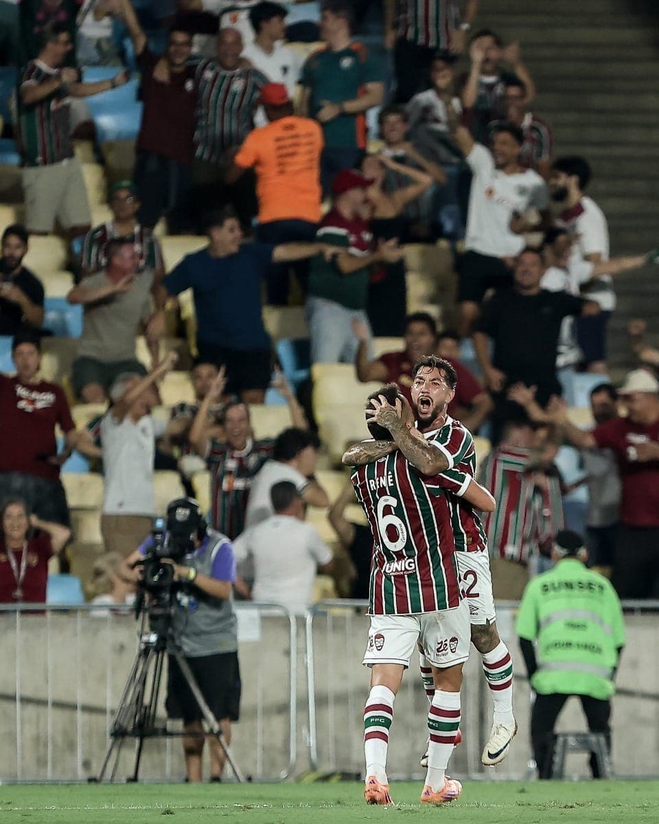 Fluminense comemora gol contra o Ceará
