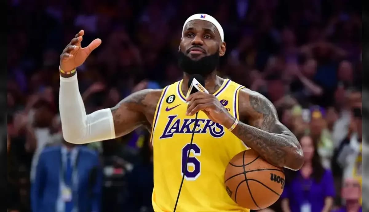 LeBron James, atleta do Lakers.