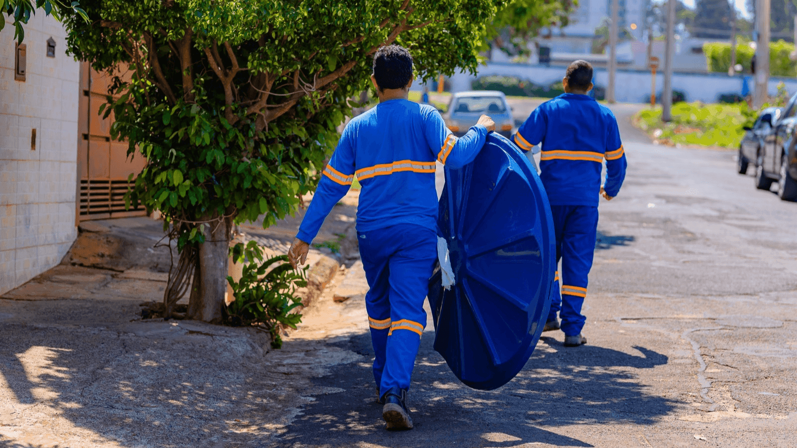 Cada uma tem capacidade de 500 litros de água