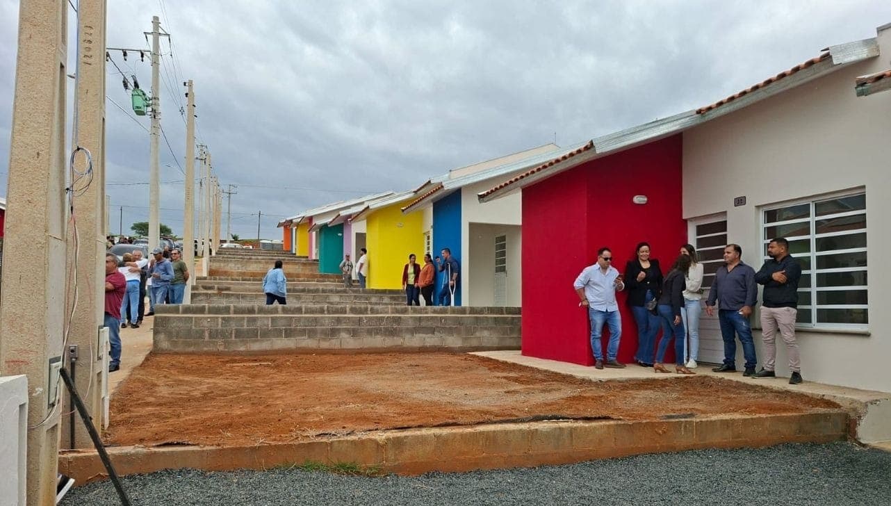 Entrega das casas em Artur Nogueira