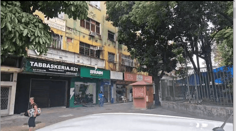 Foto dos comércios fechados na Penha