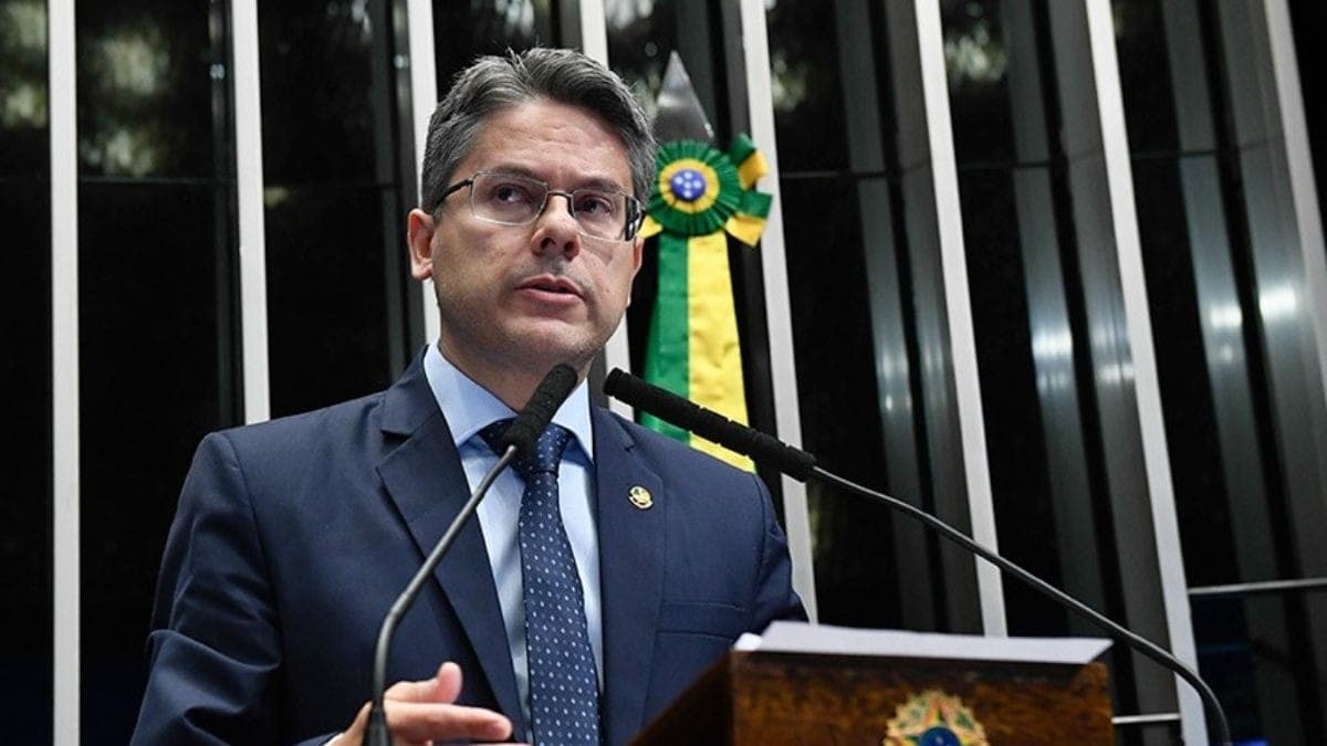 Senador Alessandro Vieira