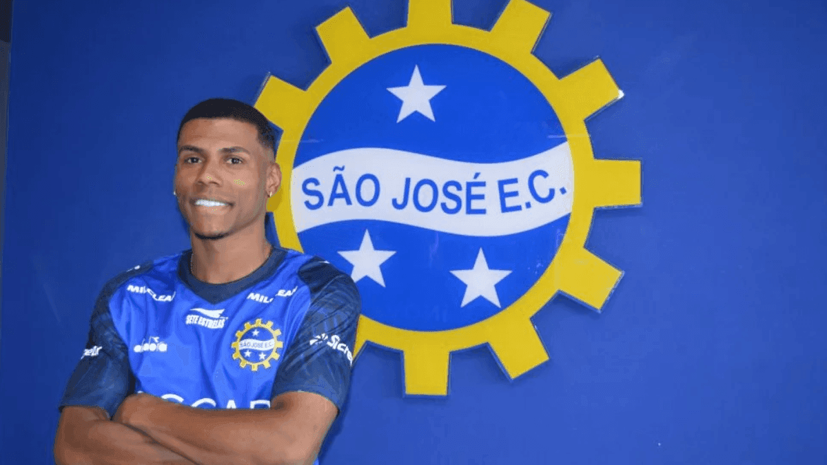 São José EC anuncia contratação do lateral esquerdo Carlos Henrique para o Paulistão A2 de 2026