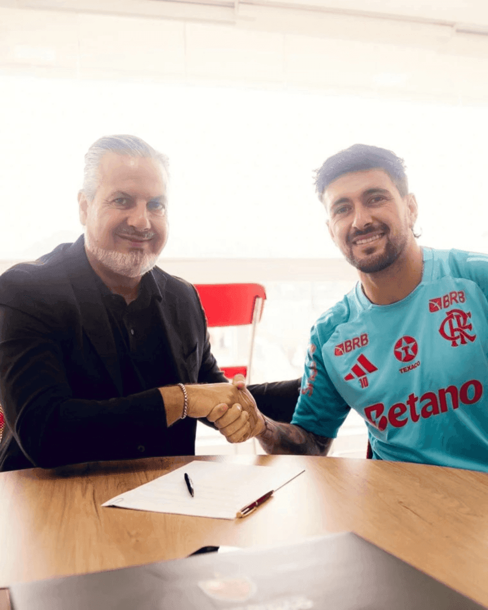 Arrascaeta renova contrato com Flamengo