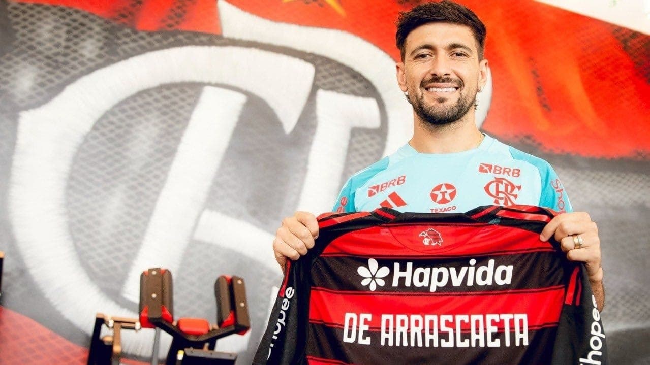 Arrascaeta segue no Flamengo