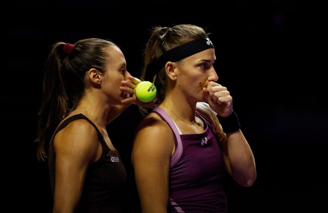 Luisa Stefani e Timea Babos no WTA Finals