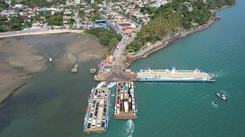 Semil inicia preparação para dragagem histórica na travessia de balsa de Ilhabela