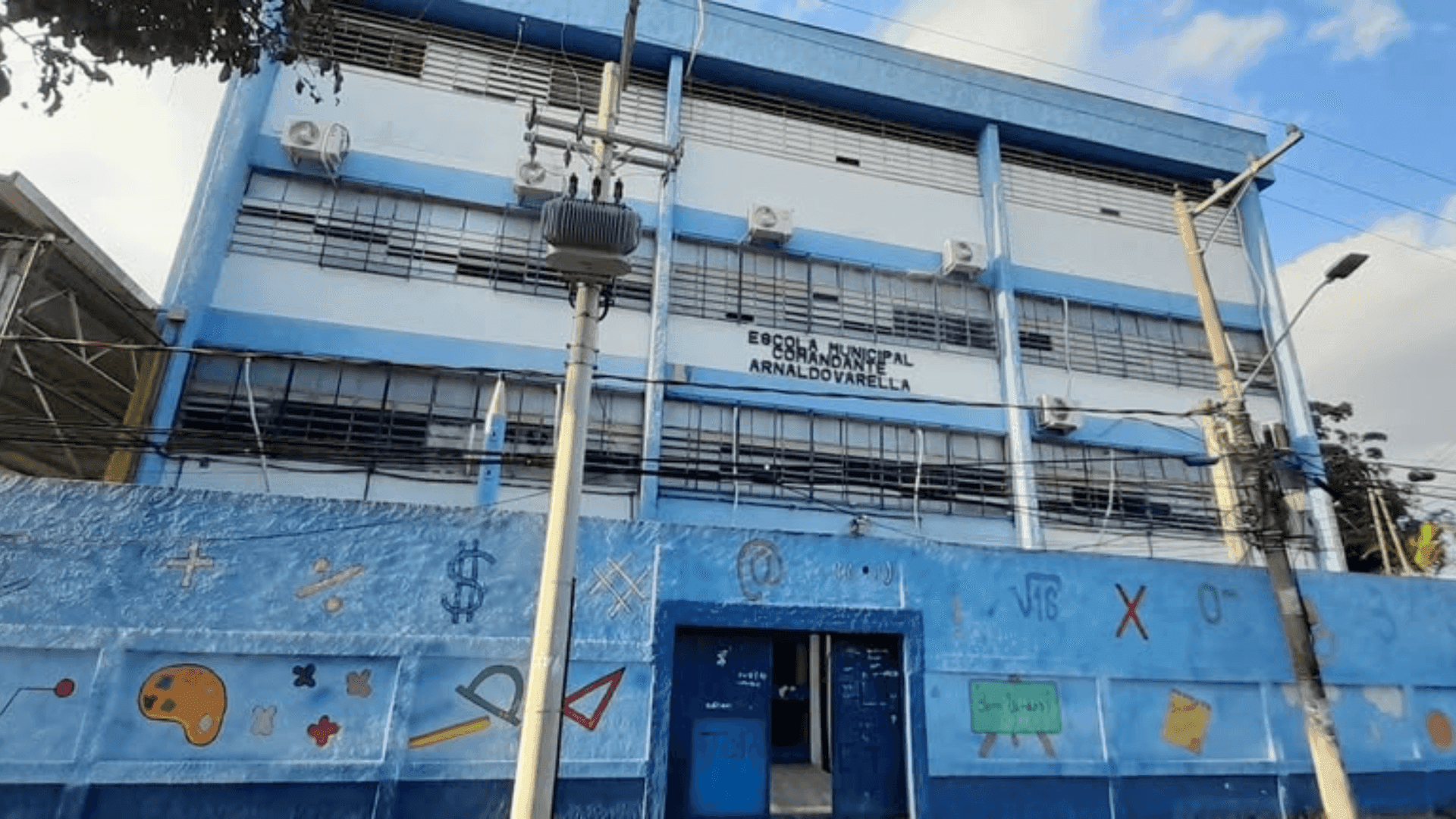 Toda a climatização da escola já foi reparada.