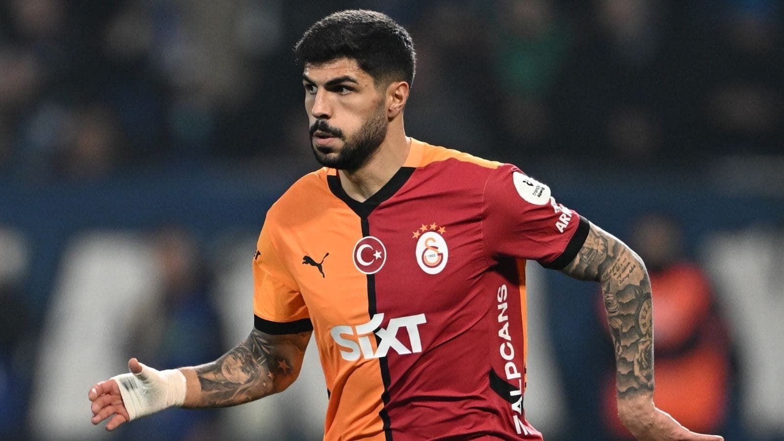 Eren Elmalı, zagueiro do Galatasaray