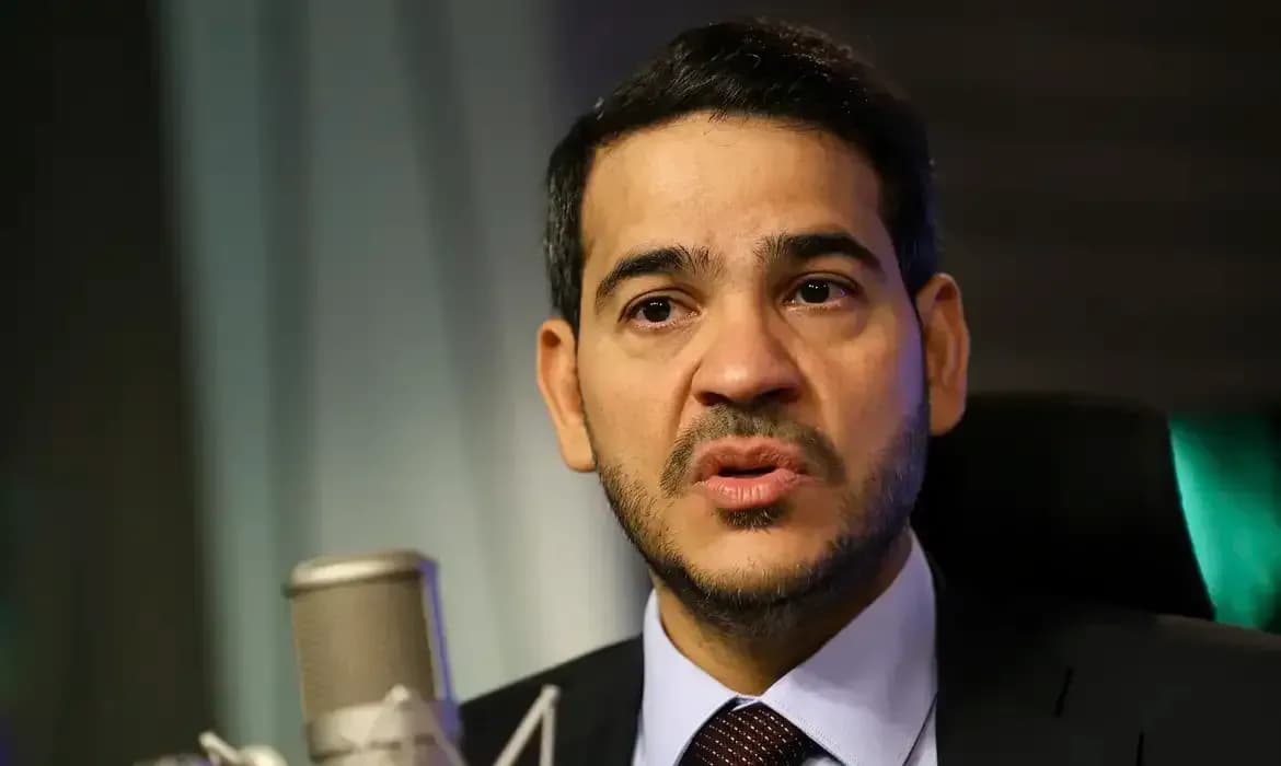 Jorge Messias é indicado por Lula ao STF