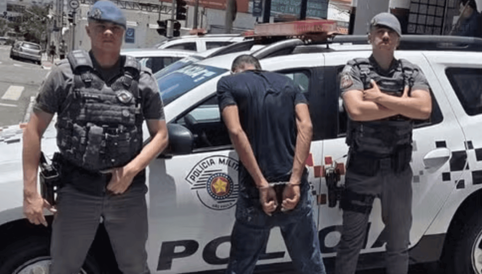 O suspeito foi preso pela PM