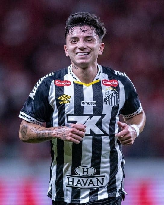 Álvaro Barreal fez o 9º gol dele pelo Santos