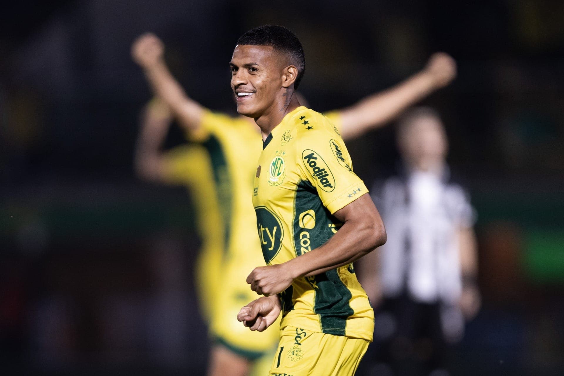 Negueba comemora gol do Mirassol