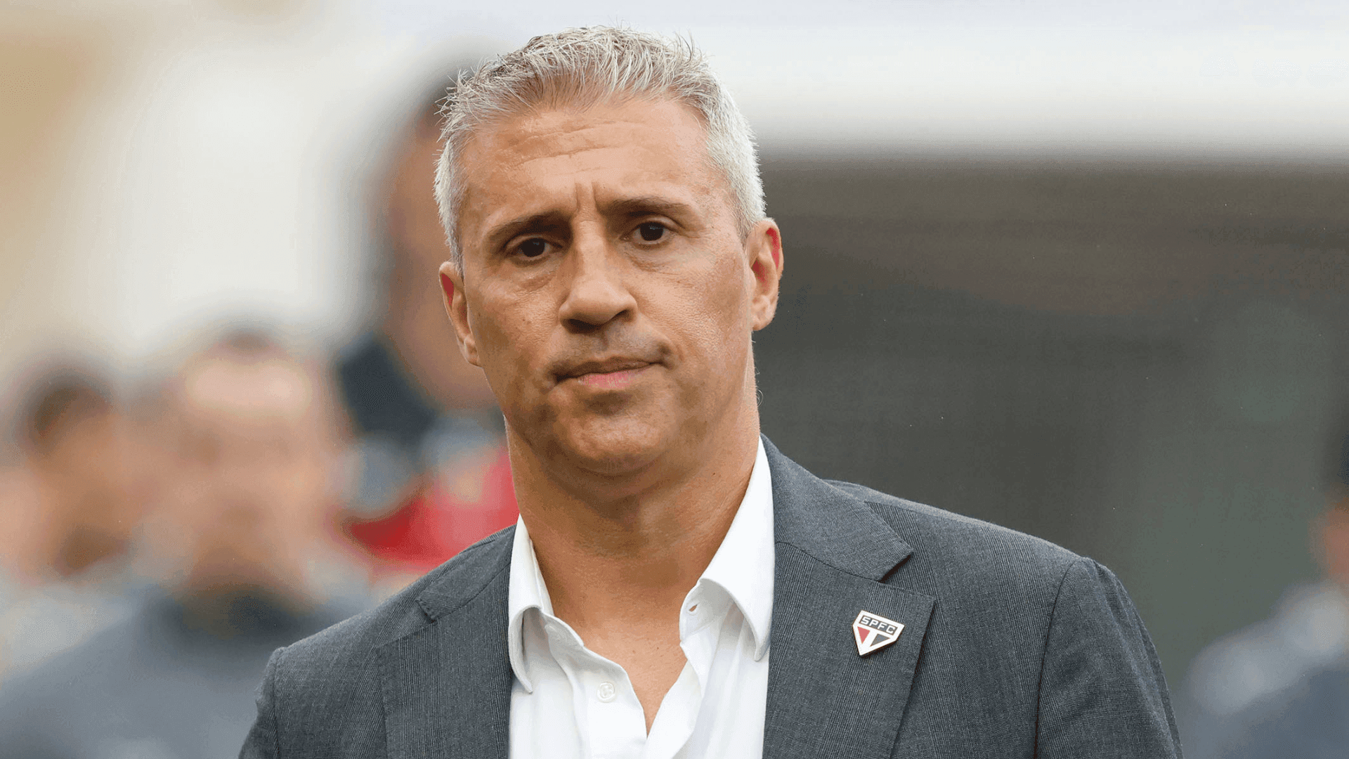 Hernán Crespo lida com número recorde de jogadores no departamento médico em 2025