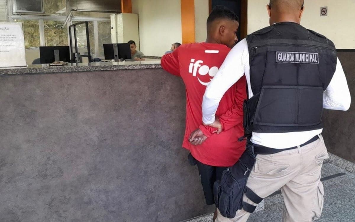 A joia da vítima não foi localizada.