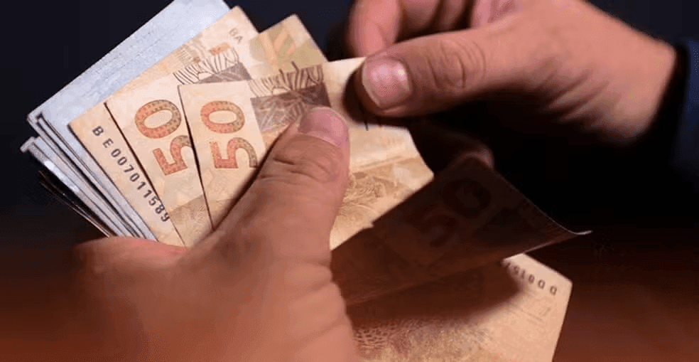IBGE atualiza dados sobre a renda mensal dos brasileiros