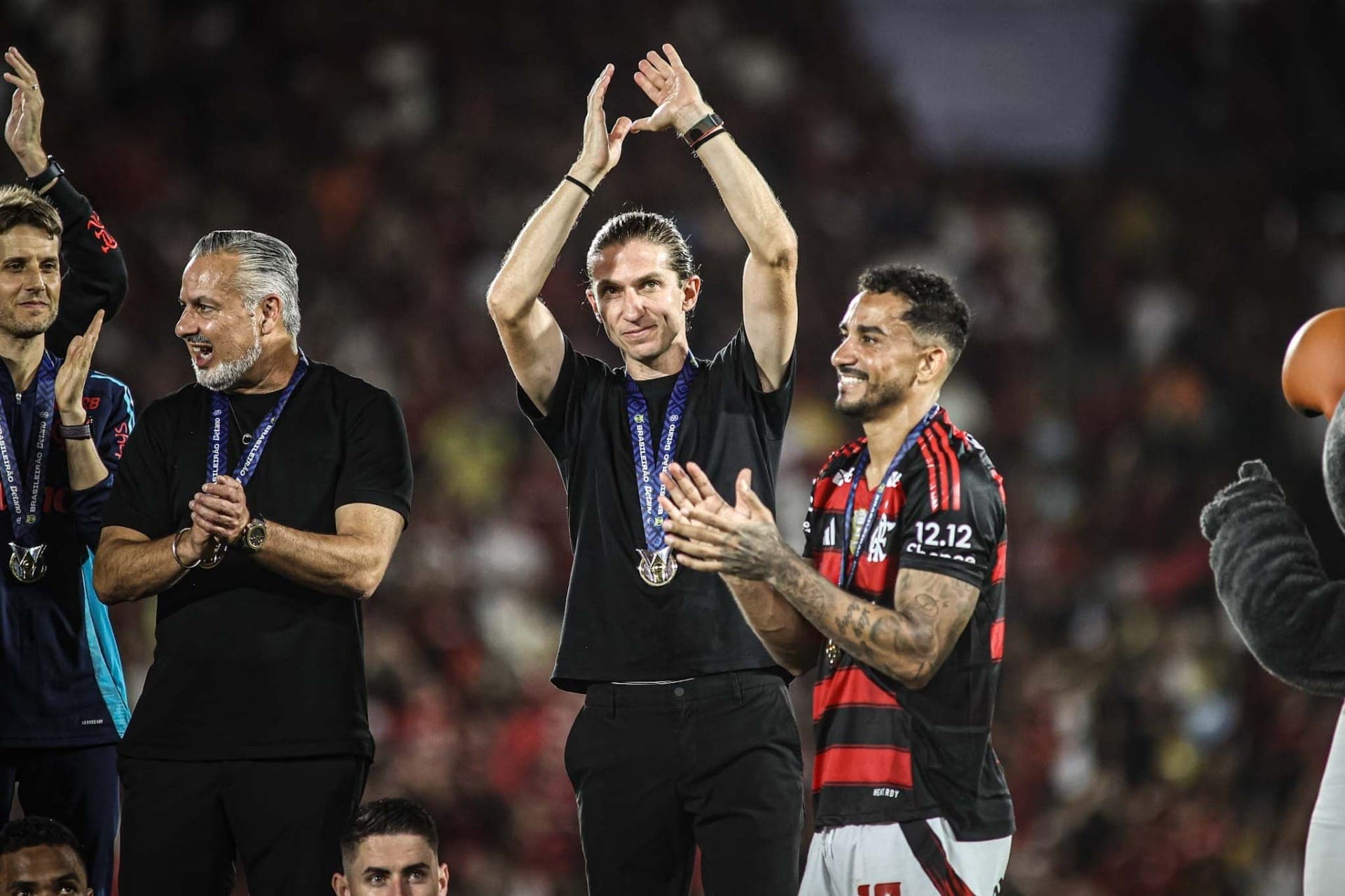 Boto e Filipe Luís