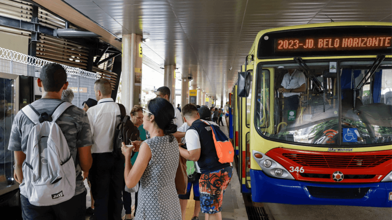 Todos os ônibus terão tarifa zero das 18h à 0h