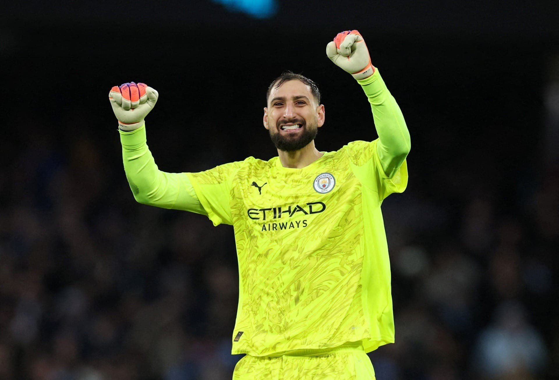 Donnarruma comemora gol do Manchester City
