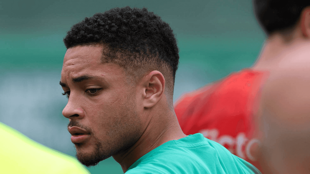 Vitor Roque desfalca o Palmeiras contra o Ceará