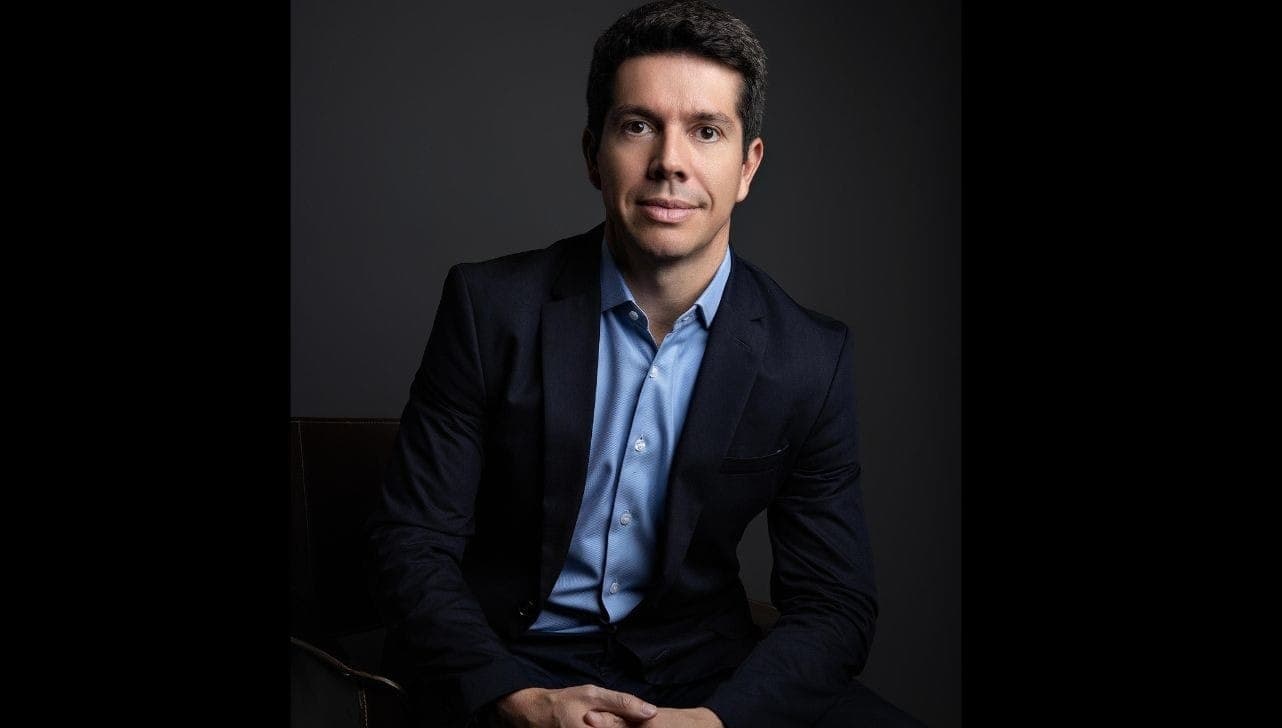 Dermatologista Gustavo Novaes