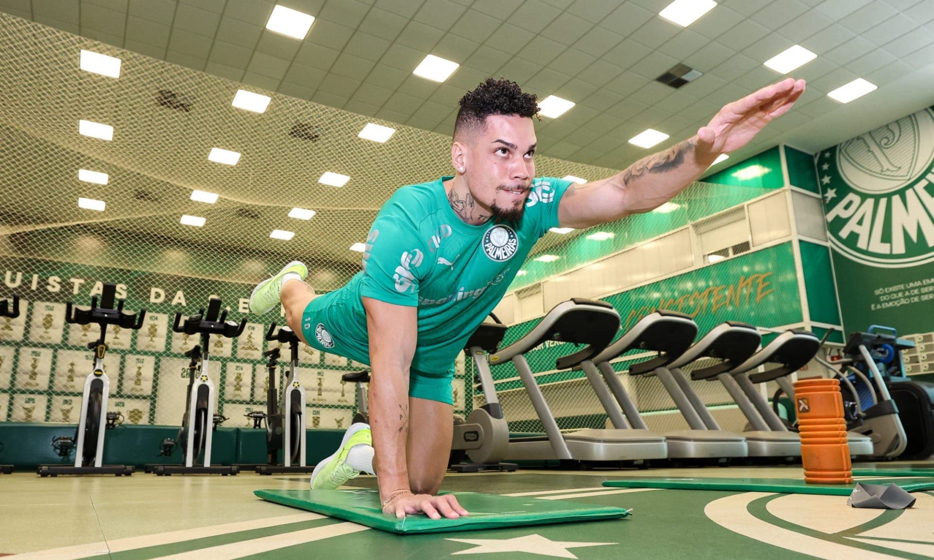 Paulinho, atacante do Palmeiras