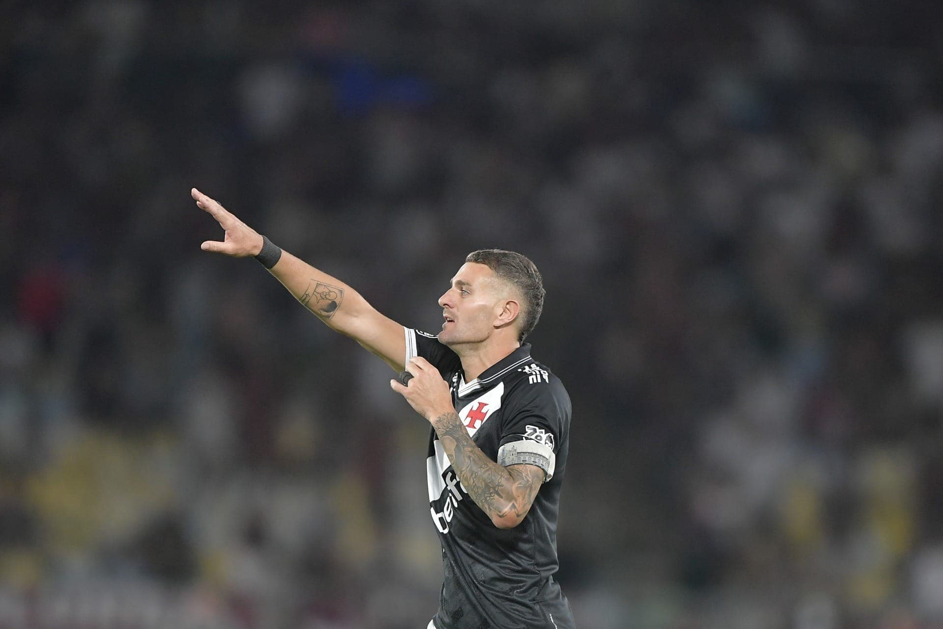Vegetti marcou o gol da vitória cruzmaltina no jogo de ida