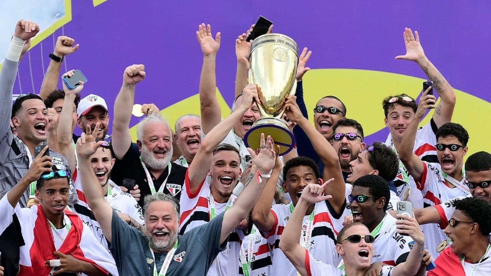 São Paulo foi campeão em 2025 (foto) e chegou ao quinto título na Copinha