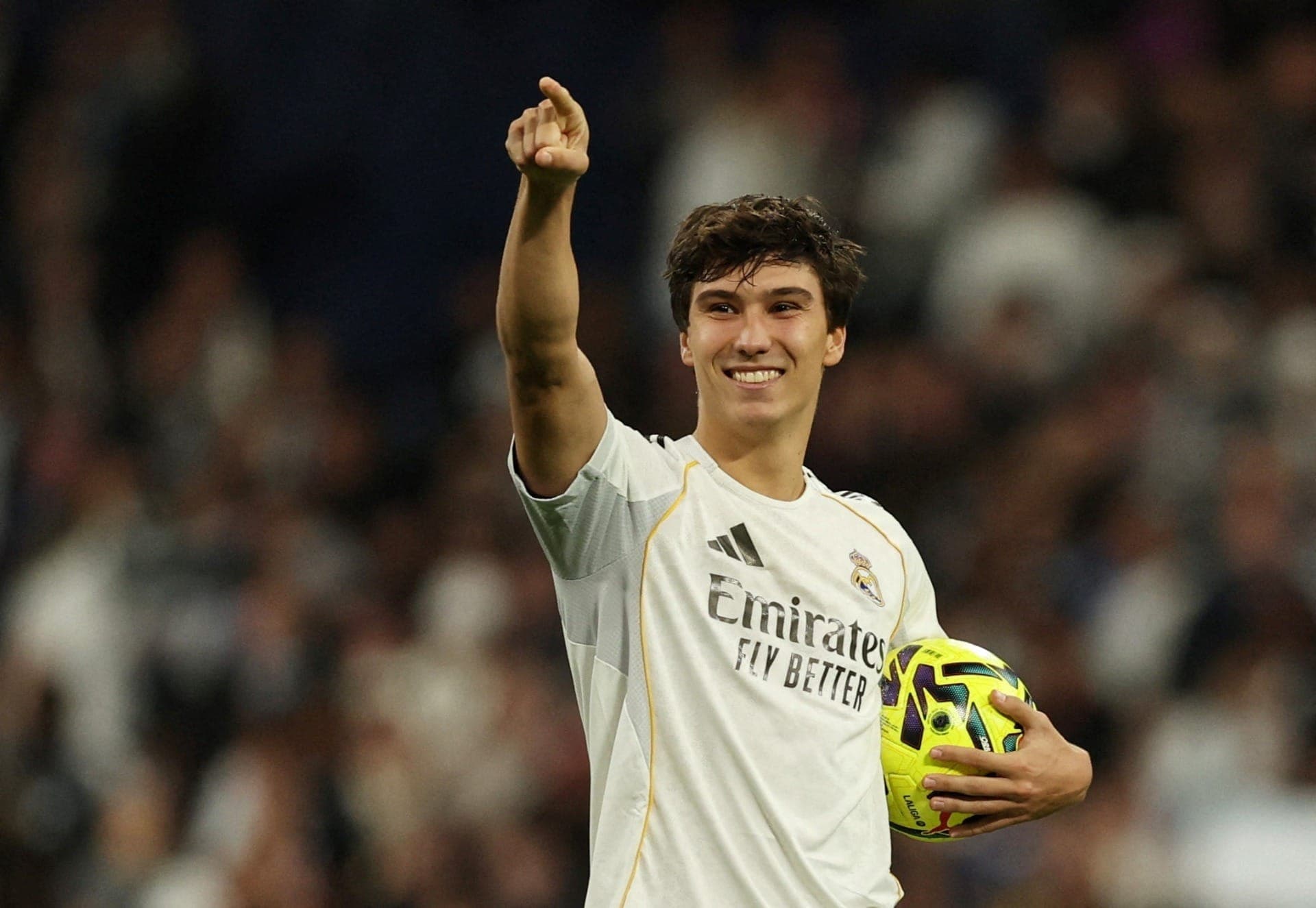 Gonzalo García foi o destaque da partida com um hat-trick para o Real, que segue na vice-liderança de La Liga