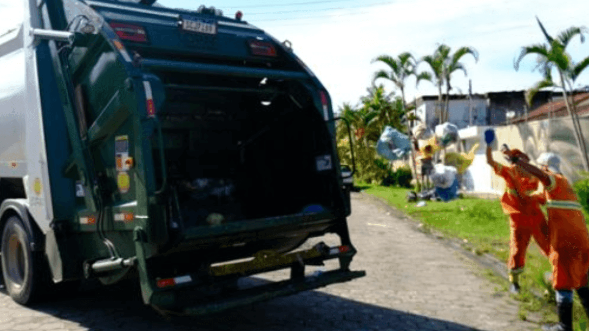 Caraguatatuba recolhe 2,6 mil toneladas de lixo após Natal e Réveillon