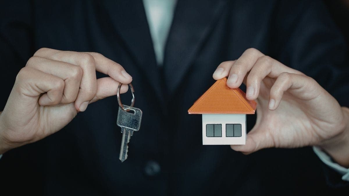 Casa própria: entenda as formas de pagar as parcelas e economizar juros