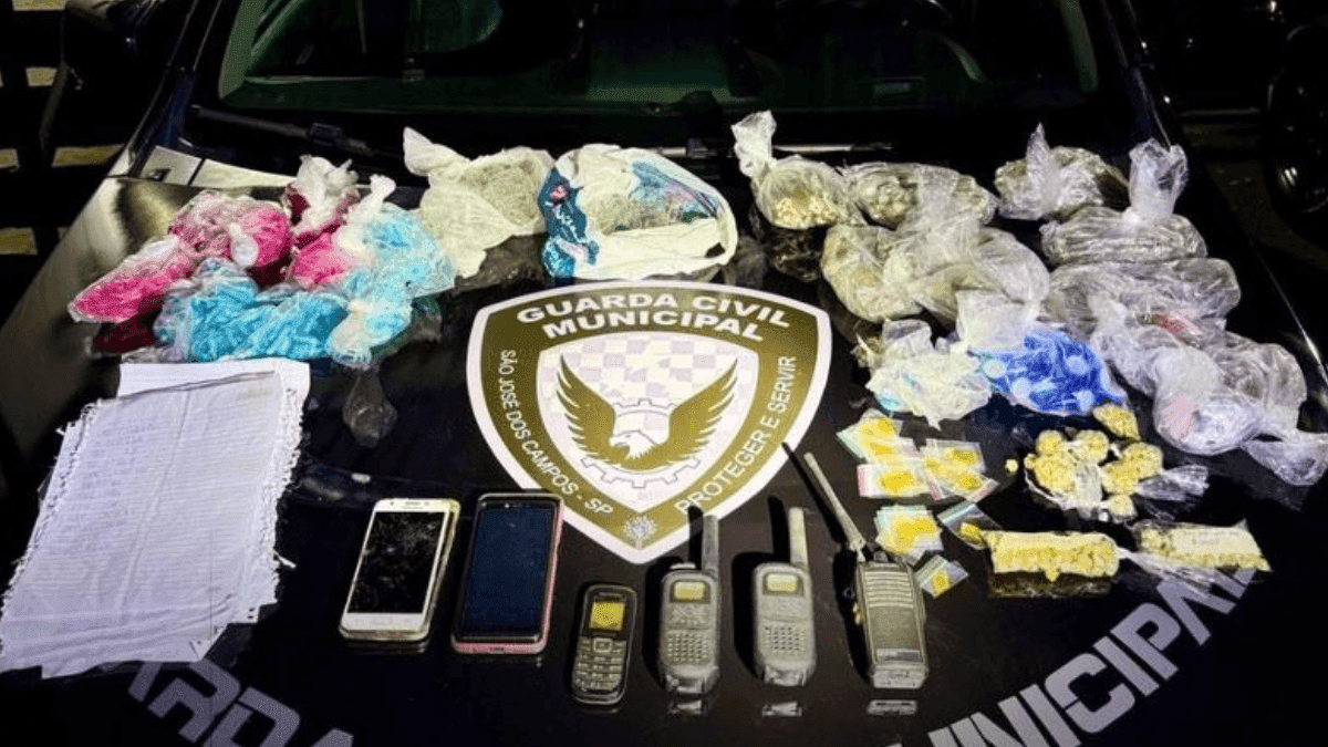 ROMU de SJC detém indivíduo por tráfico de drogas no Campo dos Alemães 