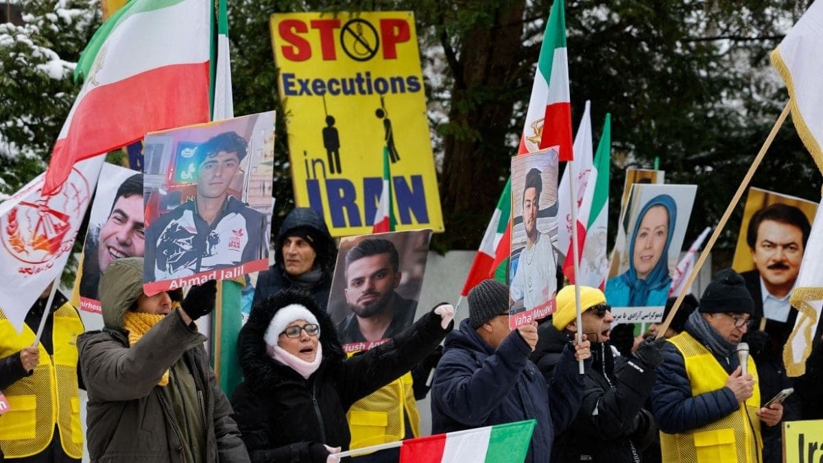 Iranianos protestam em Berlim, na Alemanha