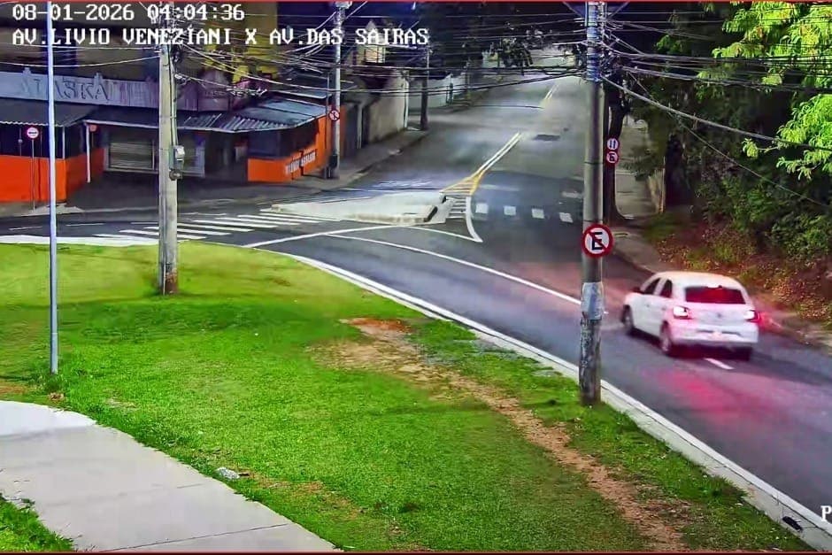 Com apoio do CSI, GCM de São José recupera carro furtado em Jacareí