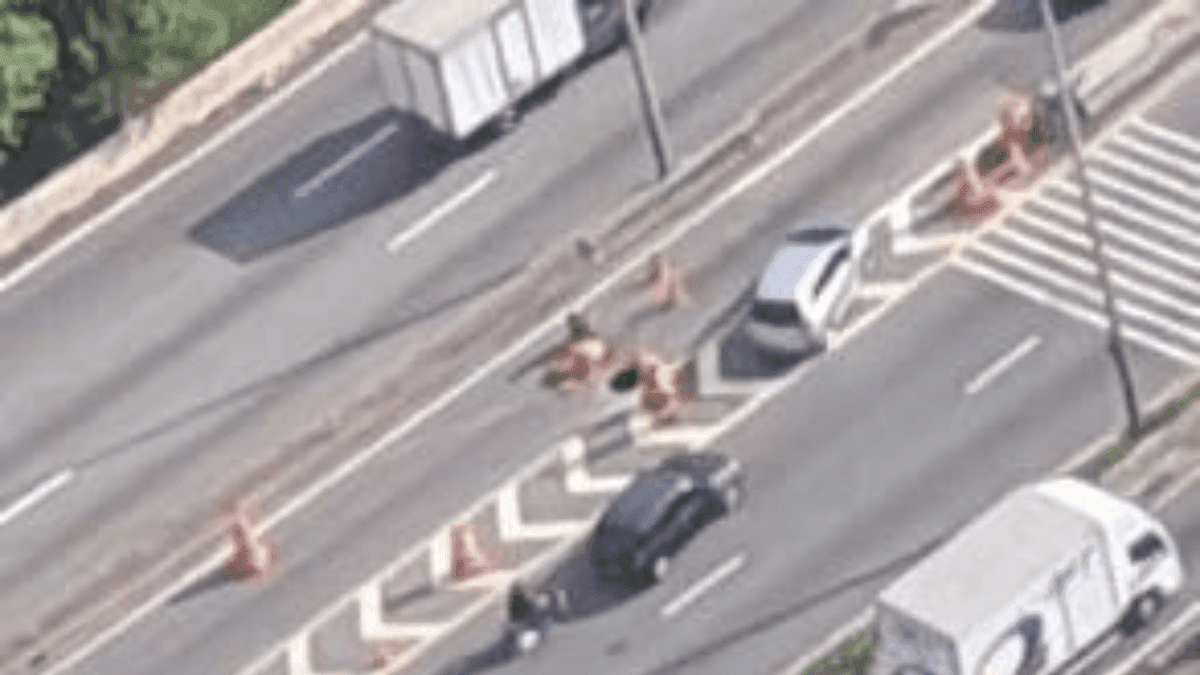 Cratera na Marginal Tietê