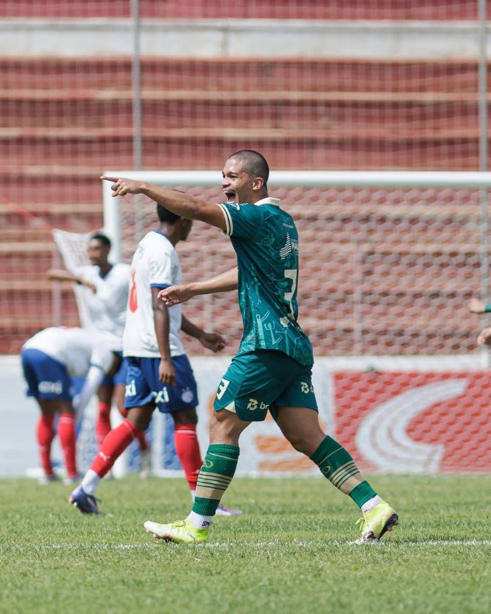 Atlético-PI comemora contra Bahia