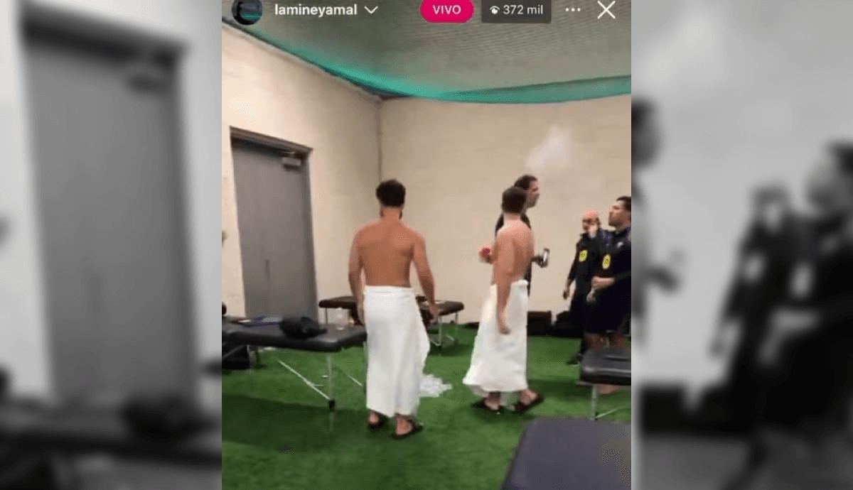 Szczesny fumando no vestiário do Barcelona