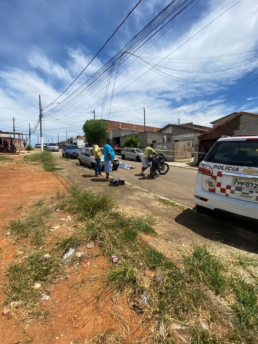 Homem é morto com tiro na cabeça