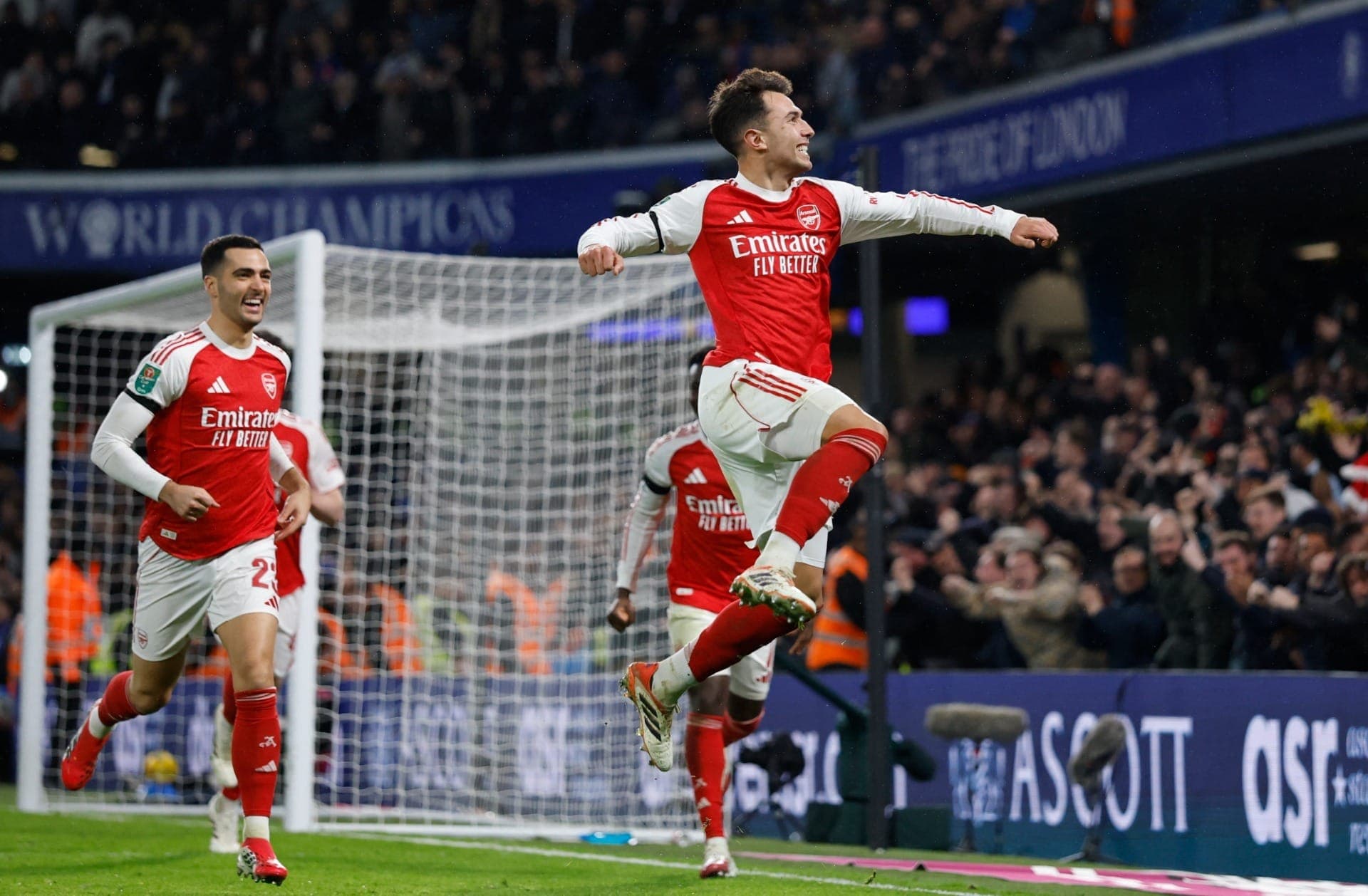 Zubimendi comemora gol do Arsenal